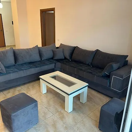 Daire Beachfront At Shkembi Kavajes Kamelia Building Dıraç