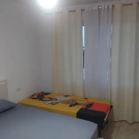 Beachfront At Shkembi Kavajes Kamelia Building Dıraç
